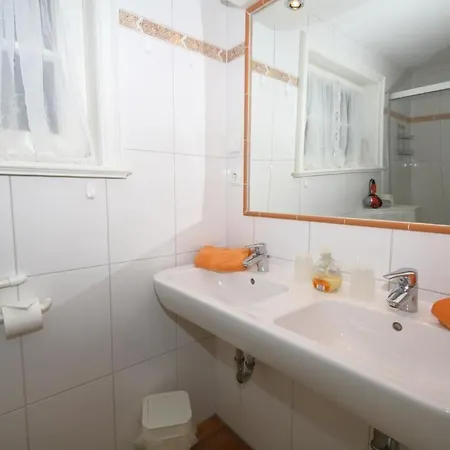 Landhaus-friedrichshain-emil-nolde Apartament